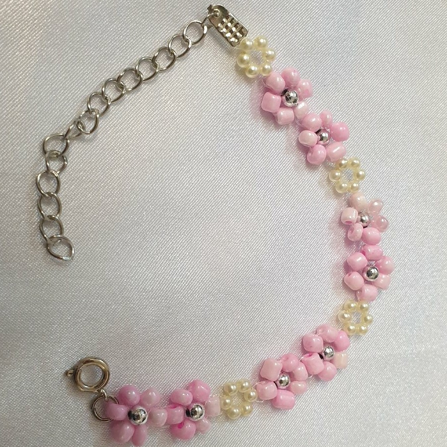 Beaded Pink Daisy Bracelet