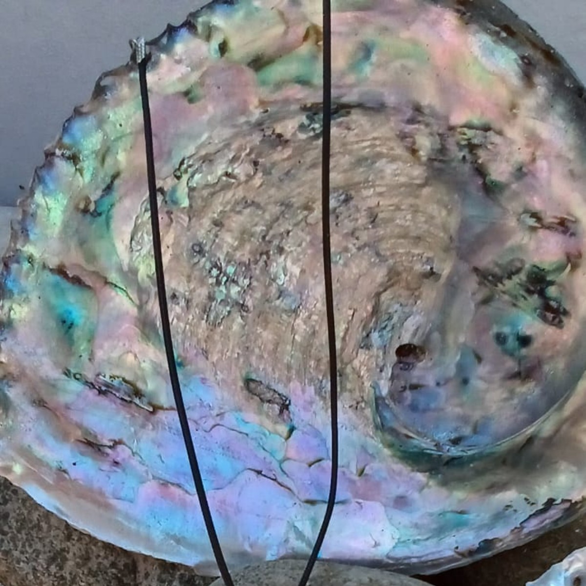 Pearlescent Drift Pendant & Cord image 2