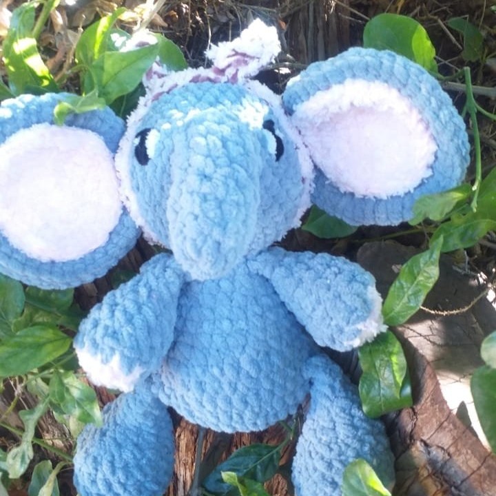 Elephants image 2