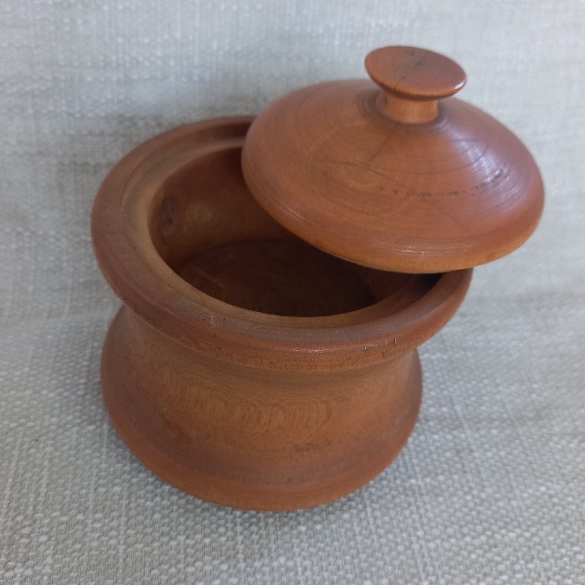 Woodturned Jar image 2