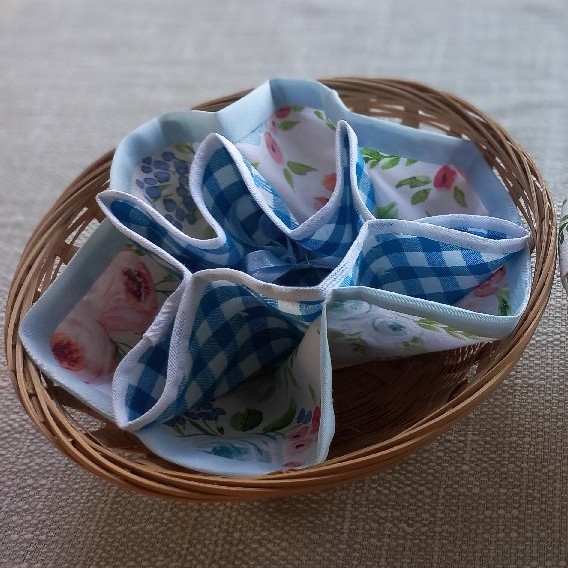Lined Gift Basket image 3
