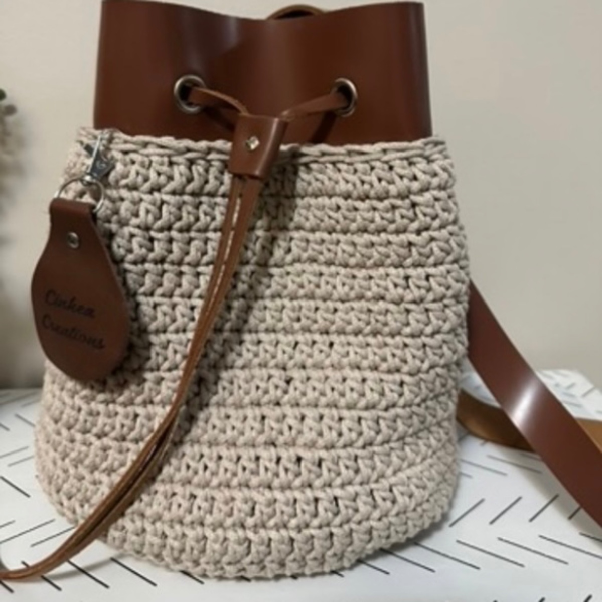 Roundabout Drawstring Sling