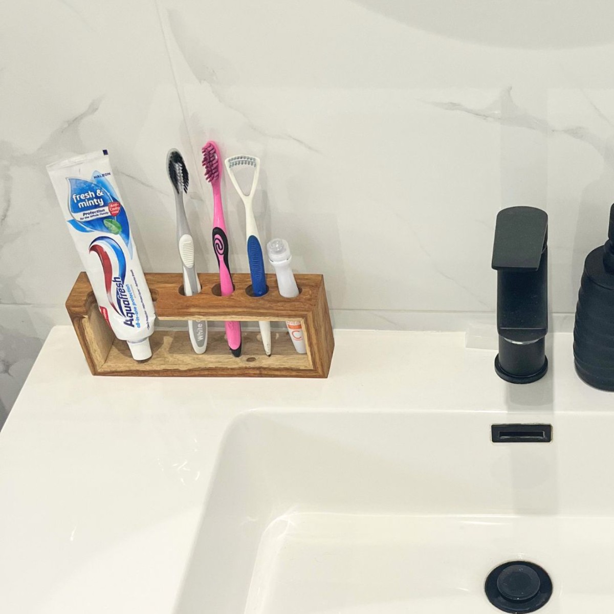 Kiaat Toothbrush & Toothpaste Holder image 2