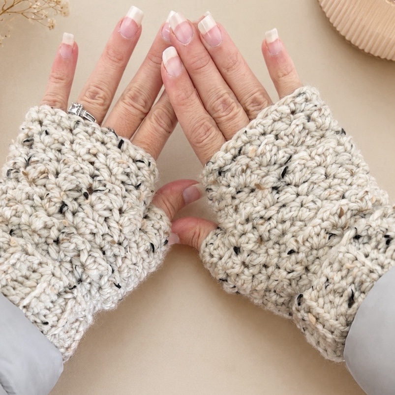 Fingerless Gloves image 2