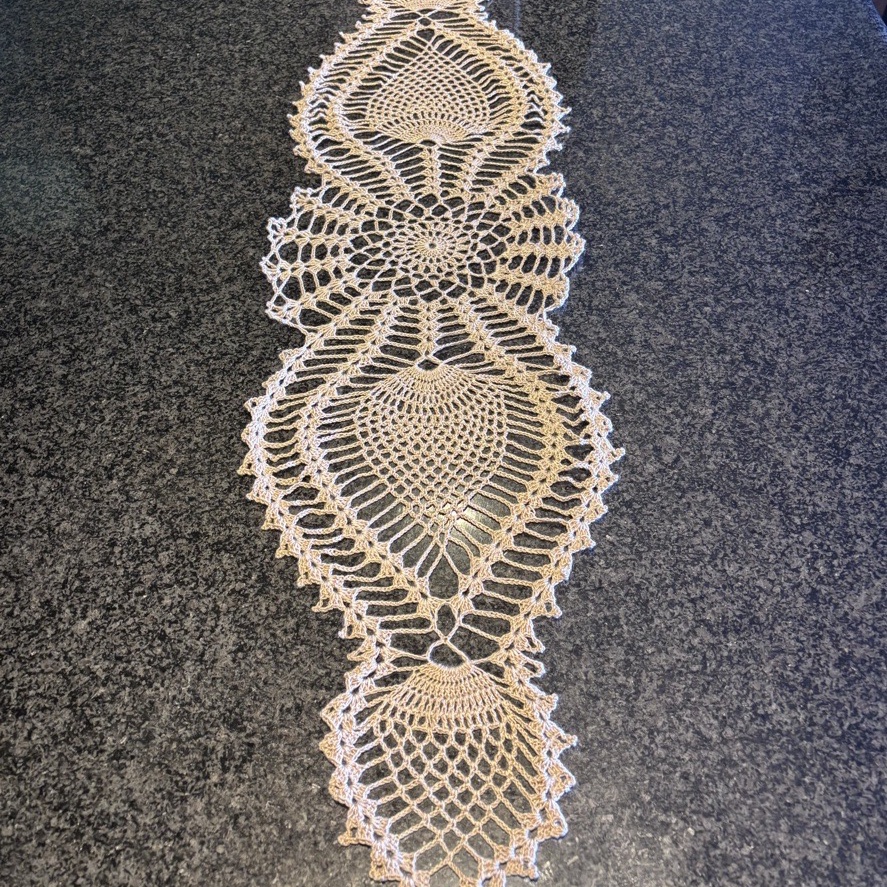 Table Runner image 3