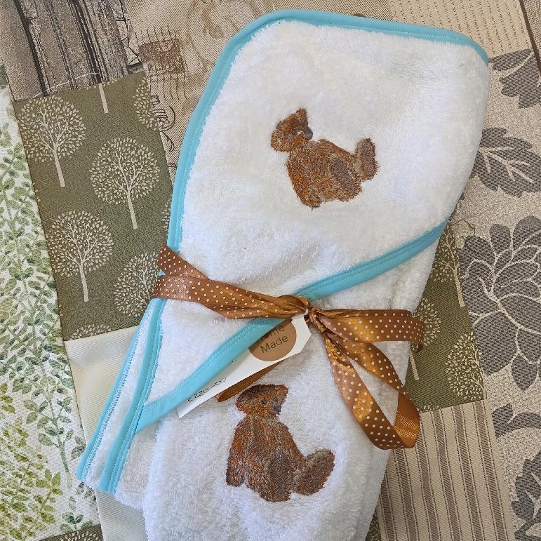 Hooded Towel With Burp Cloth image 2