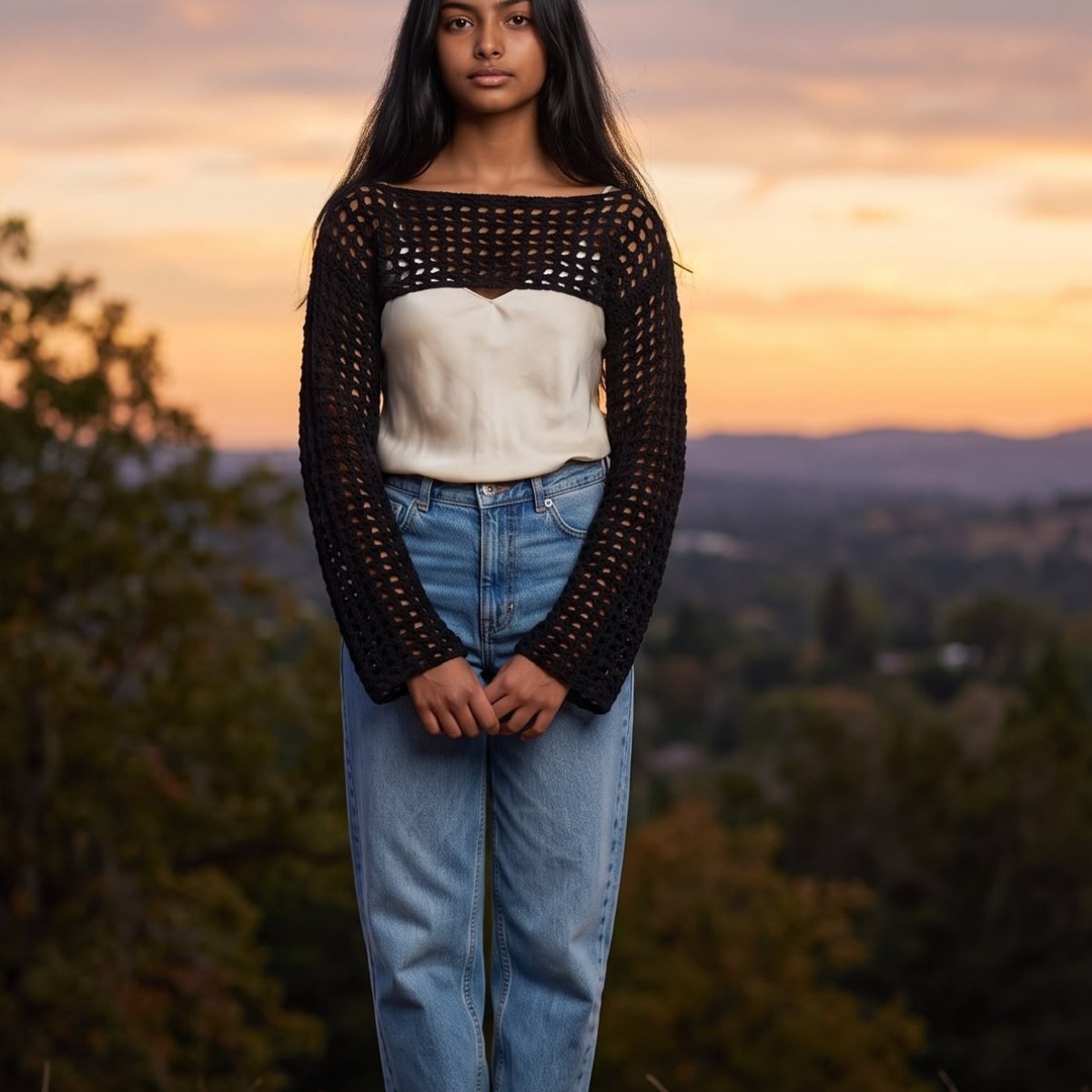 Mesh crop top black image 2