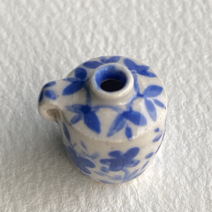 Jar. Blue Flowers. image 2