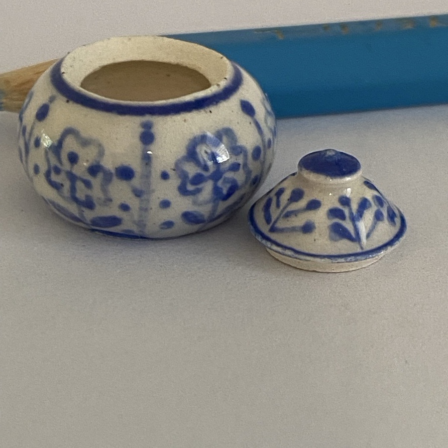 Blue Flower Soup Bowl/tureen. image 2