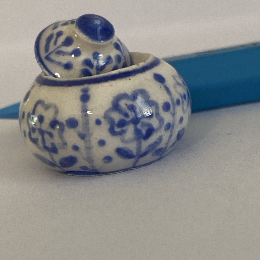 Blue Flower Soup Bowl/tureen. image 3