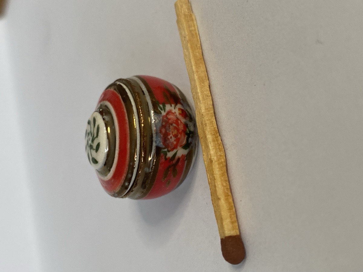 Exquisite Miniature Bowl With Bronze Lustre image 5