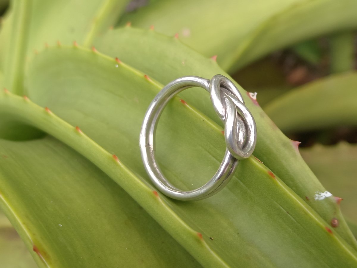 Love Knot Ring image 2
